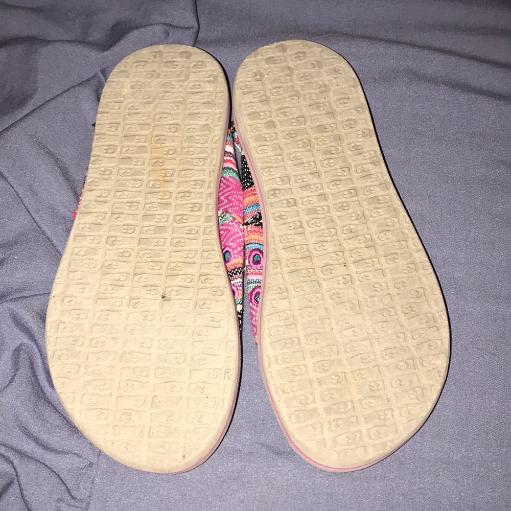 Sanuks - Picture 3 of 4